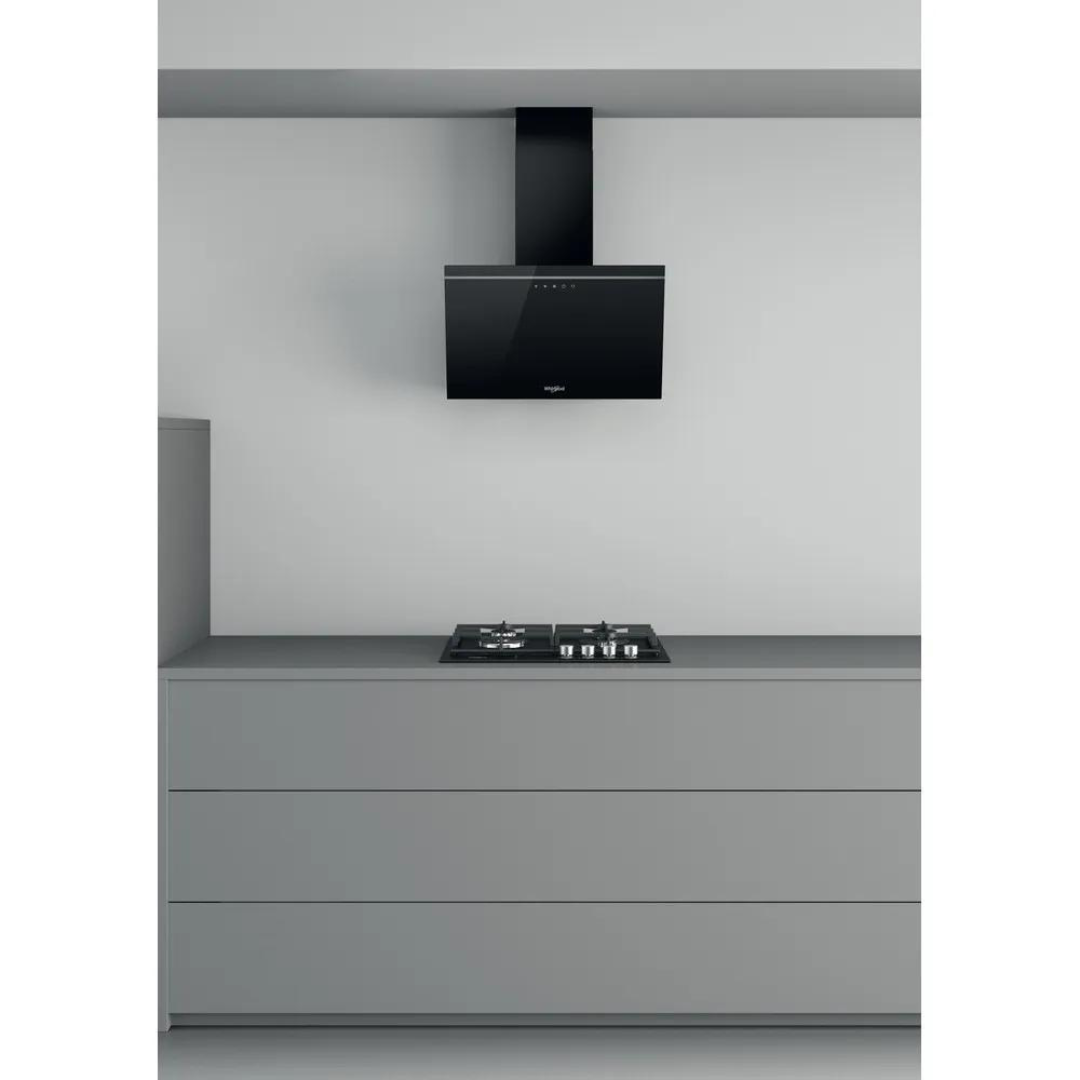 Hotte Whirlpool AKR62FLTK avec filtre et commandes visibles, vue de face, en accessoires de cuisine.